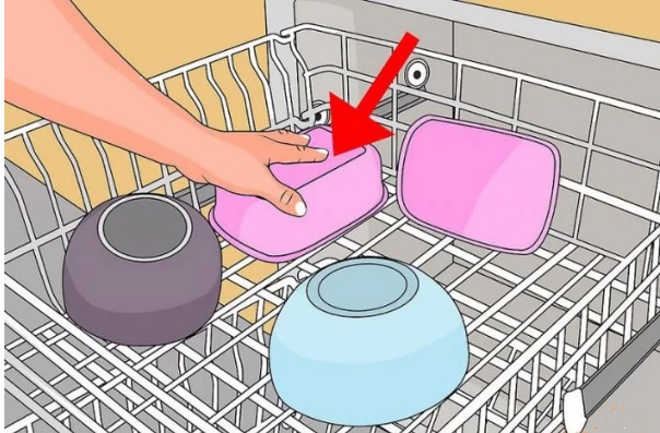 چیدمان ظروف پلاستیکی در ماشین ظرفشویی